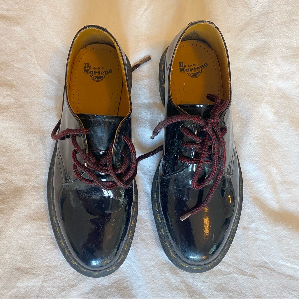 Dr. Martens | 1461 Women's Patent Leather Oxford Shoes (Black With Red Laces)